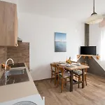 Apartment With Parking Space - 21070 Umag